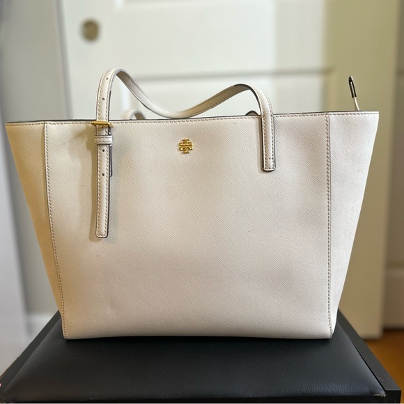 Tory Burch Handbags - White Tory Burch Everyday Purse